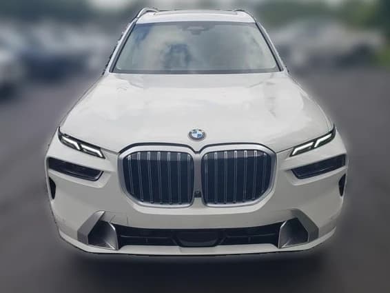 BMW X7 xDrive40i Sports Activity Vehicle 2027 — side view