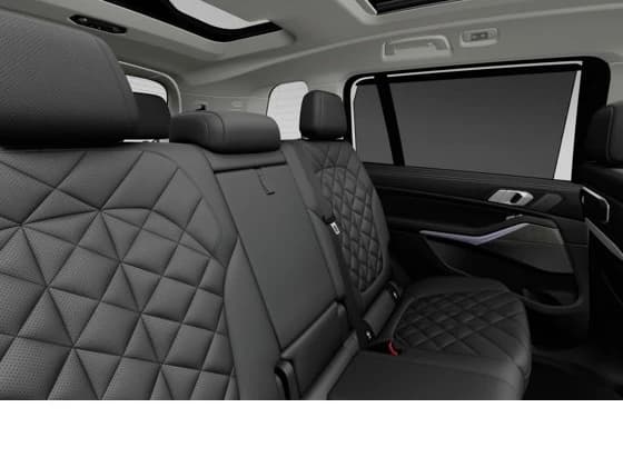 BMW X7 xDrive40i Sports Activity Vehicle 2027 — side view