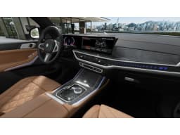 BMW X7 xDrive40i Sports Activity Vehicle 2027 — side view