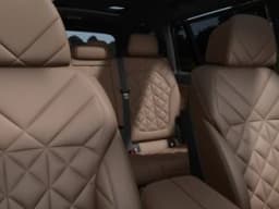 BMW X7 xDrive40i Sports Activity Vehicle 2027 — side view