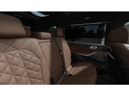 BMW X7 xDrive40i Sports Activity Vehicle 2027 — side view