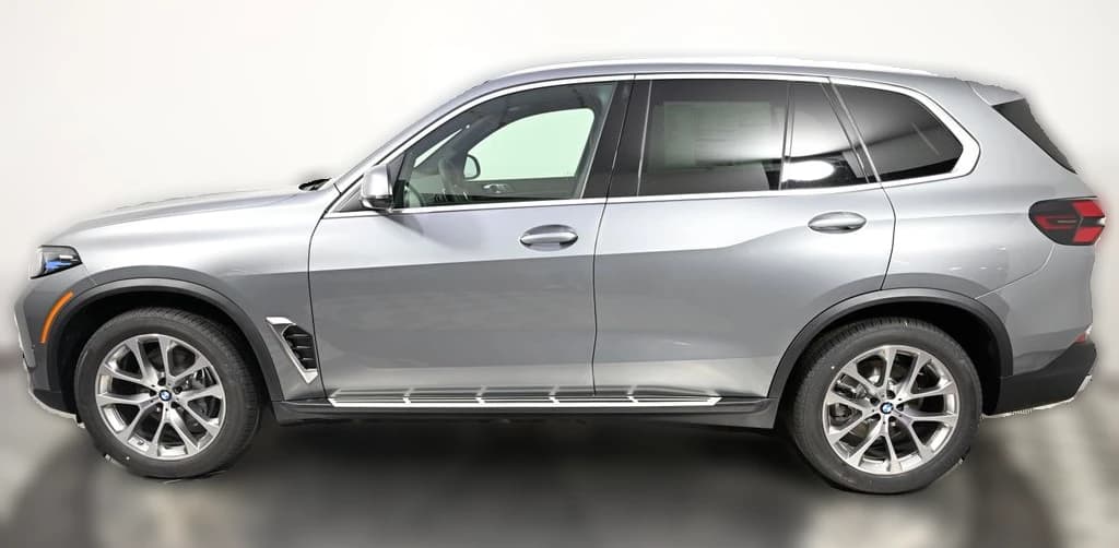 BMW X5 xDrive40i Sports Activity Vehicle 2026 — side view