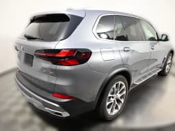 BMW X5 xDrive40i Sports Activity Vehicle 2026 — side view