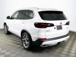 BMW X5 xDrive40i Sports Activity Vehicle 2026 — side view