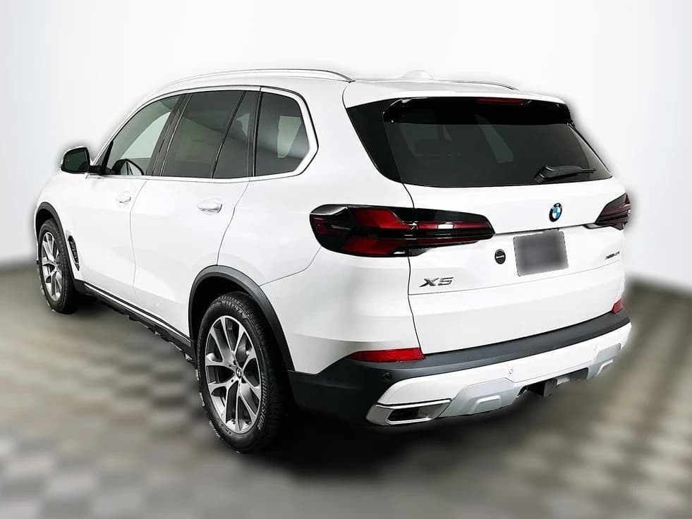 BMW X5 xDrive40i Sports Activity Vehicle 2026 — side view