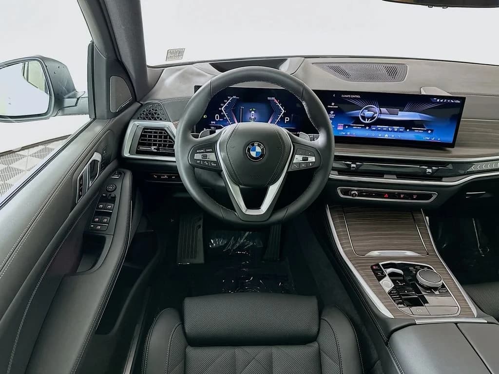 BMW X5 xDrive40i Sports Activity Vehicle 2026 — side view