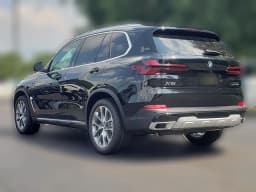 BMW X5 xDrive40i Sports Activity Vehicle 2026 — side view