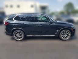 BMW X5 xDrive40i Sports Activity Vehicle 2026 — side view