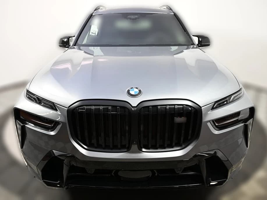 BMW X7 M60i Sports Activity Vehicle 2027 — side view