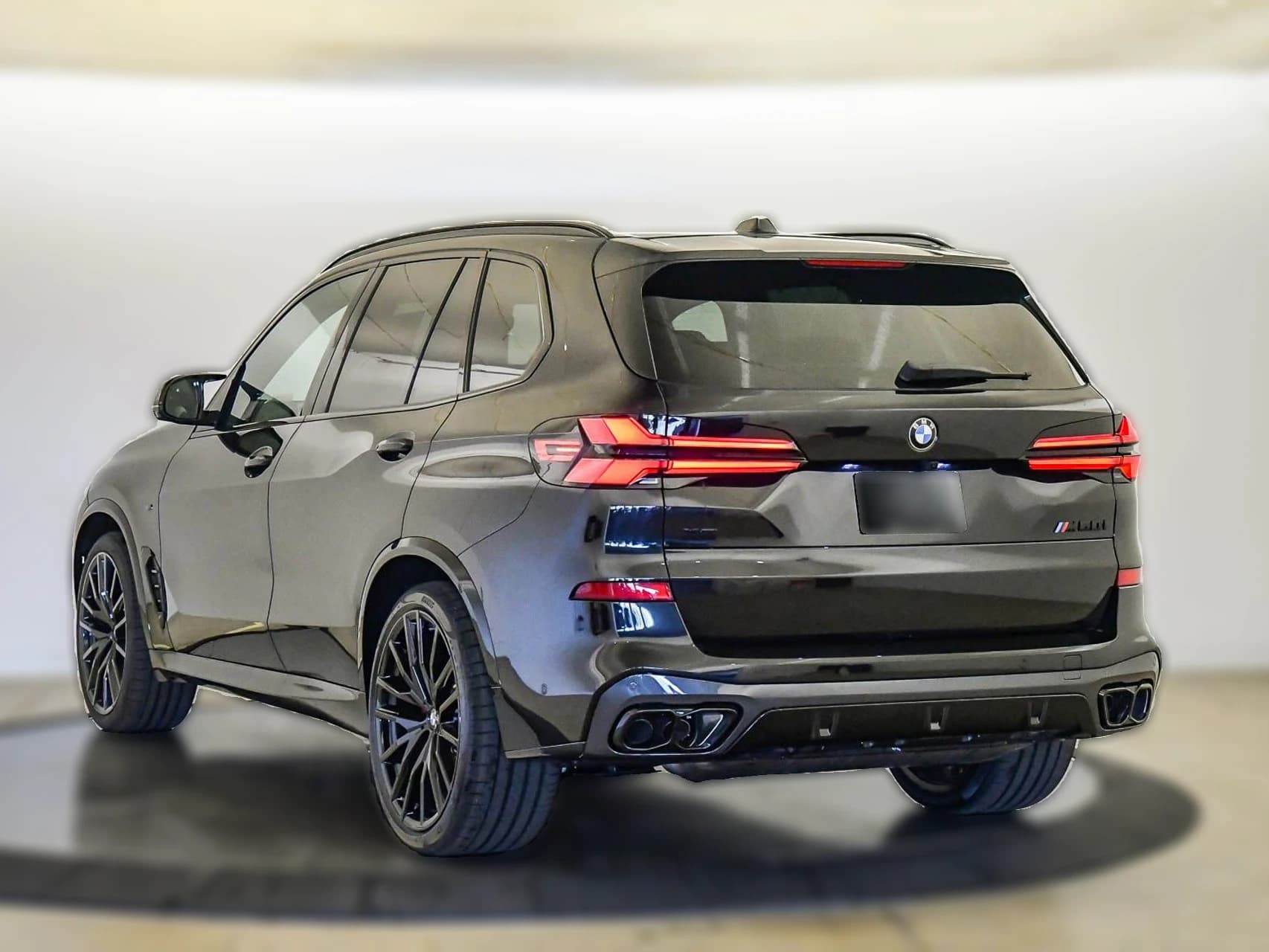 BMW X5 M60i Sports Activity Vehicle 2026 — side view
