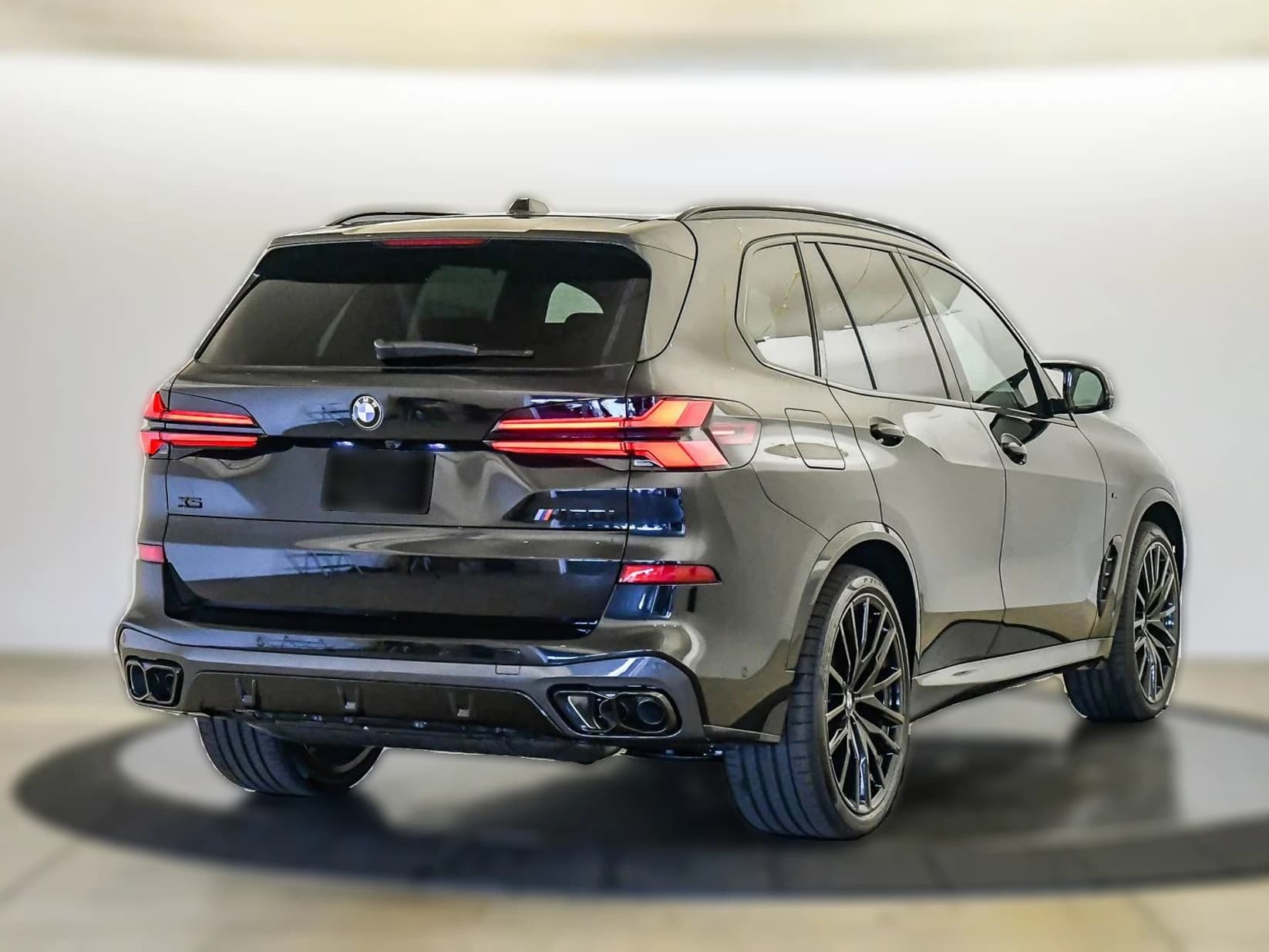 BMW X5 M60i Sports Activity Vehicle 2026 — side view