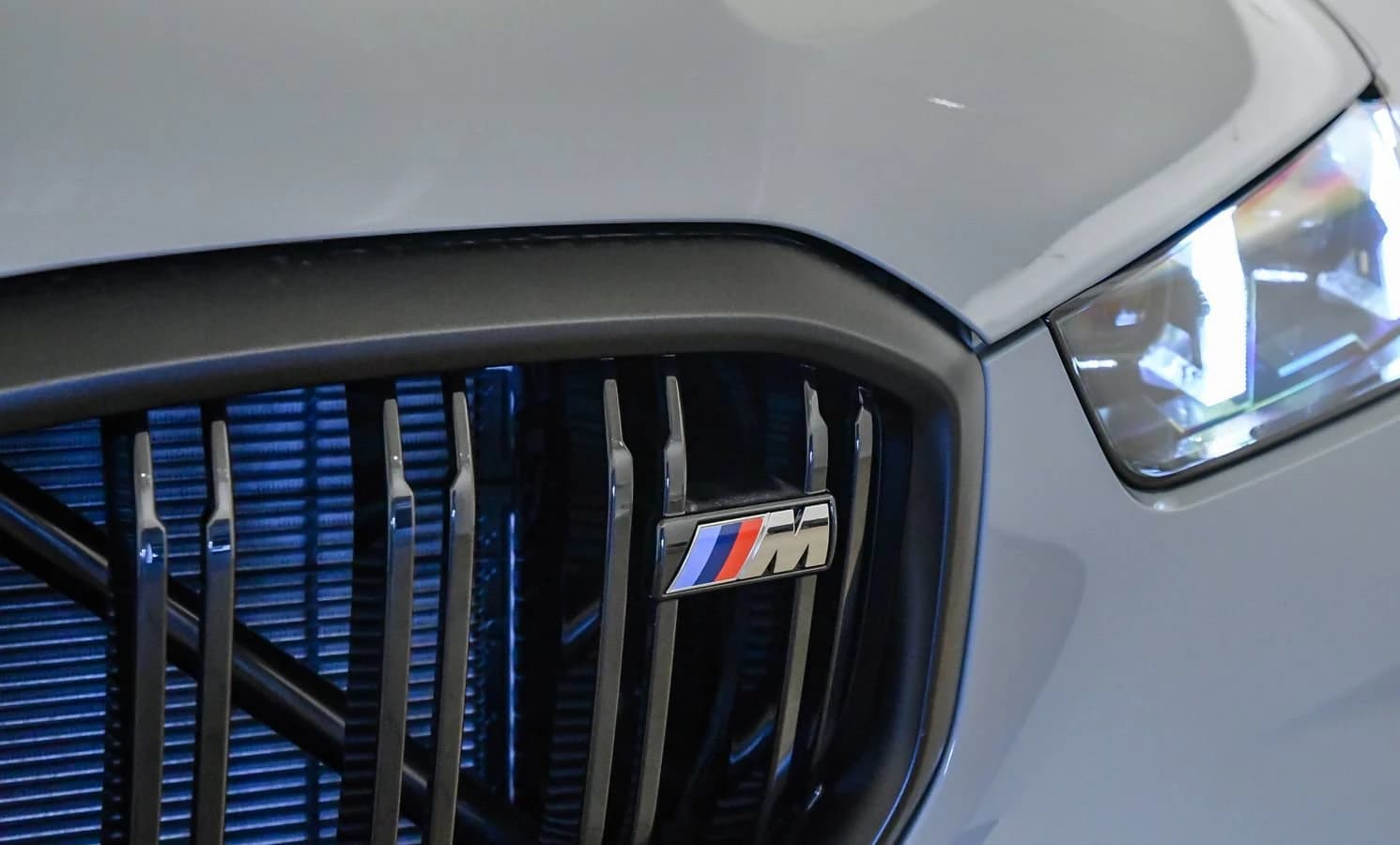 BMW X5 M60i Sports Activity Vehicle 2026 — side view