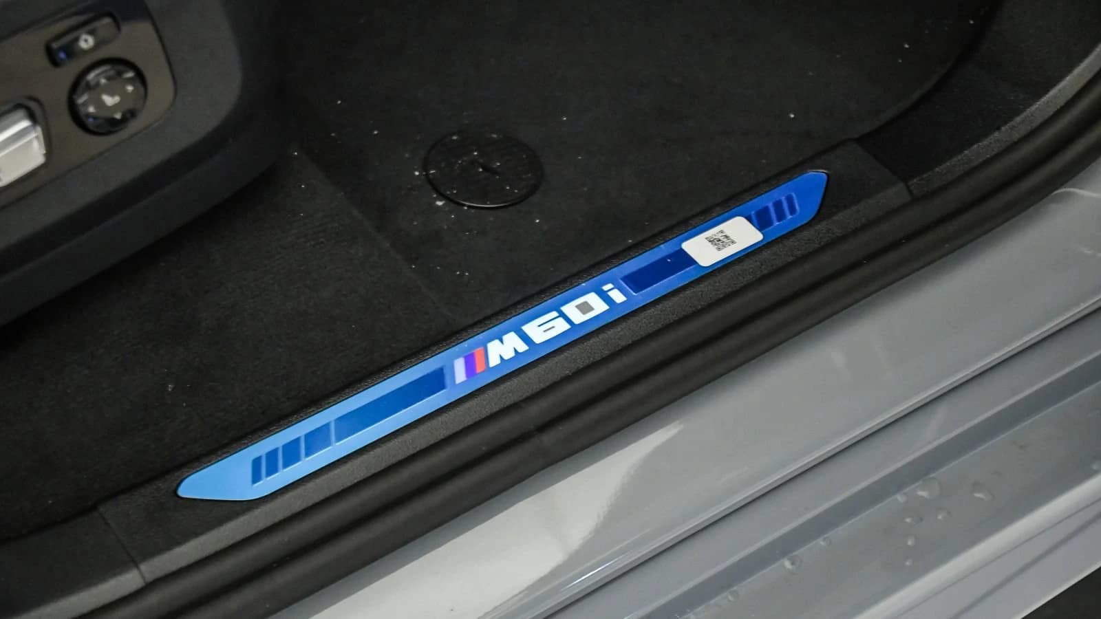 BMW X5 M60i Sports Activity Vehicle 2026 — side view