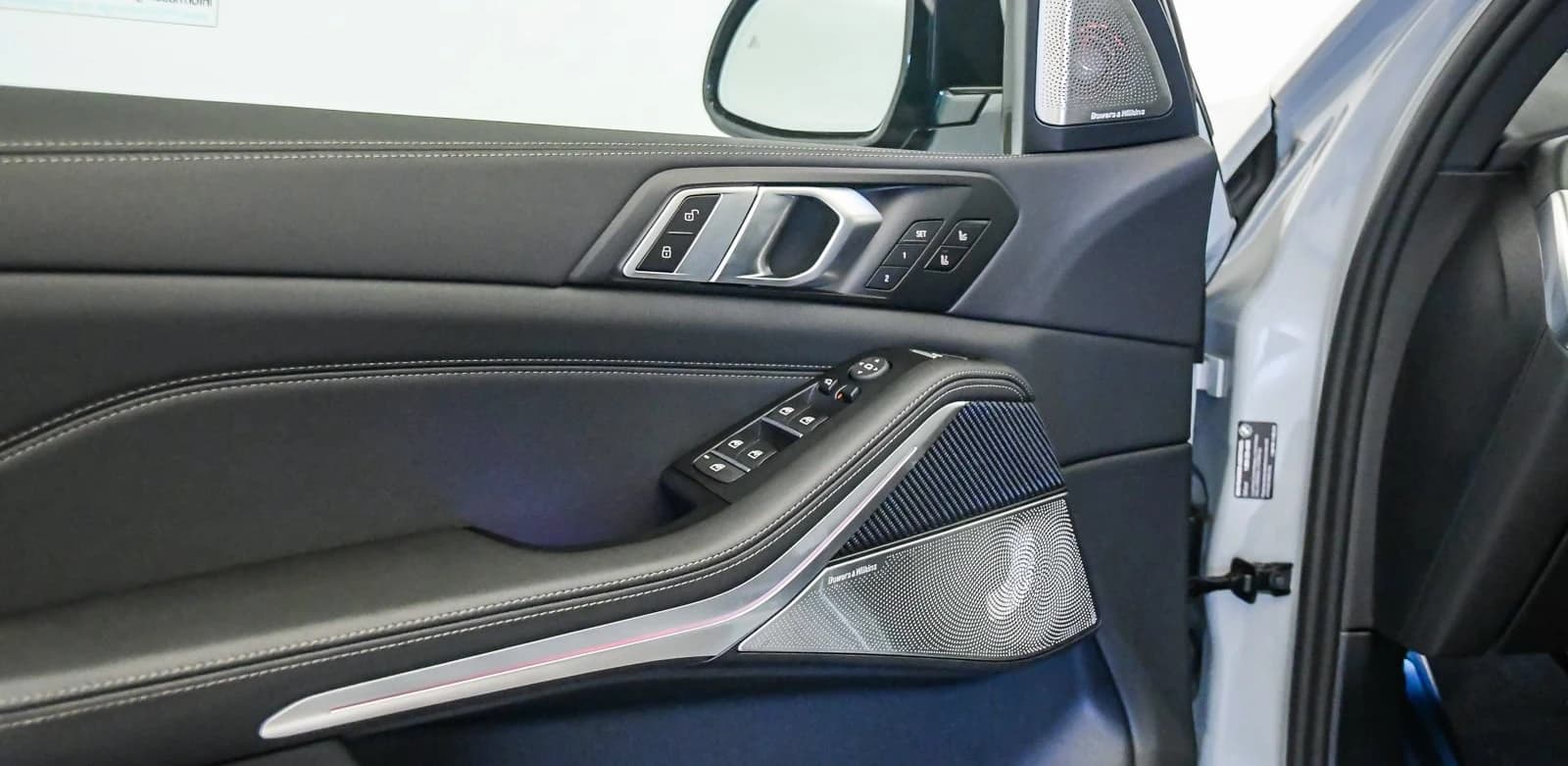 BMW X5 M60i Sports Activity Vehicle 2026 — side view