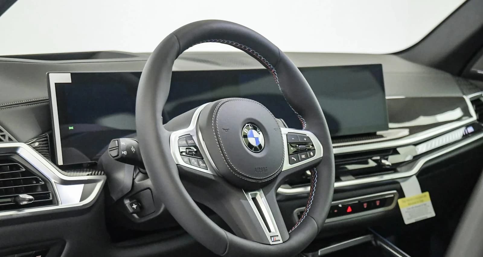 BMW X5 M60i Sports Activity Vehicle 2026 — side view
