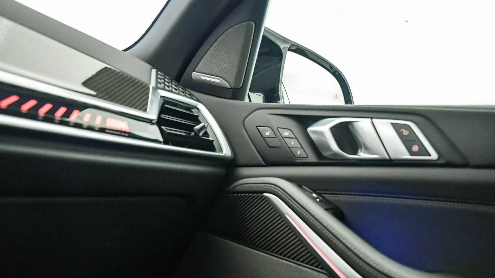 BMW X5 M60i Sports Activity Vehicle 2026 — side view