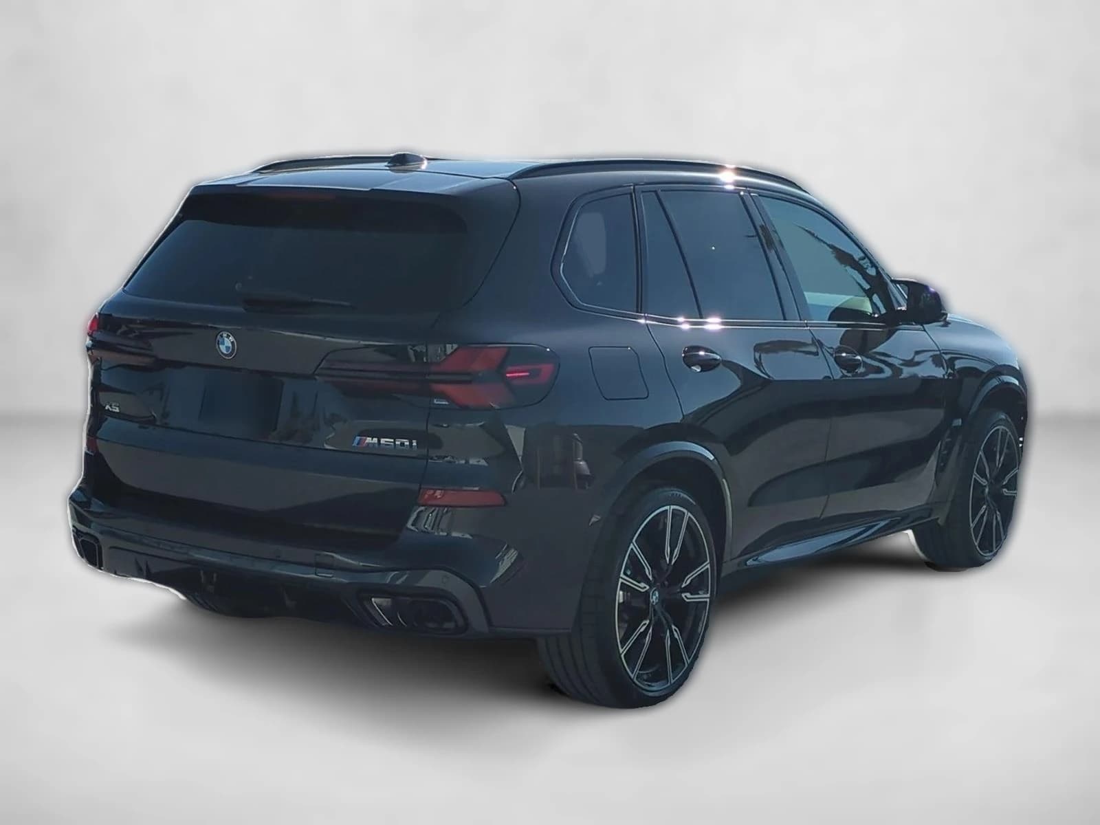 BMW X5 M60i Sports Activity Vehicle 2026 — side view