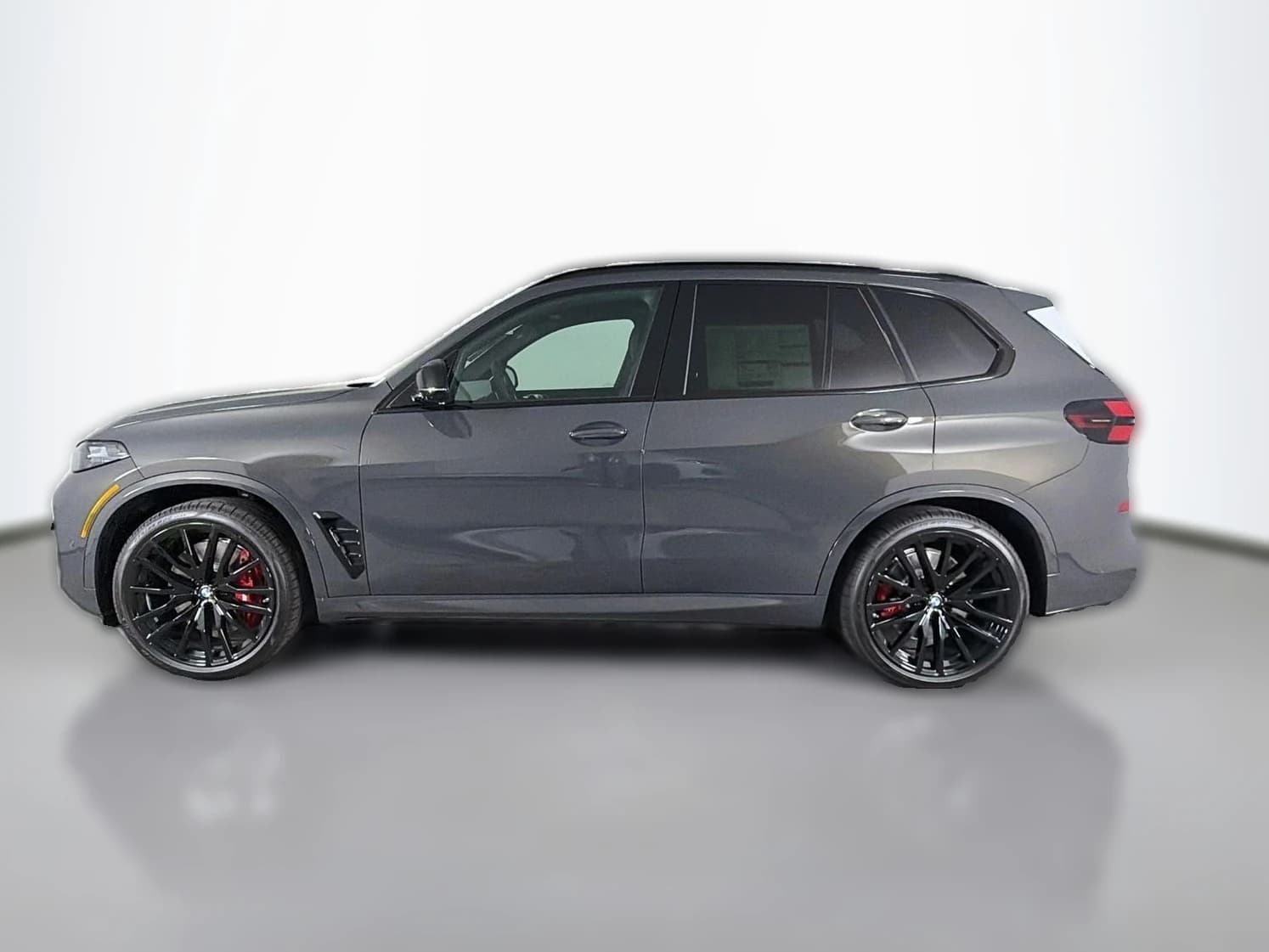 BMW X5 M60i Sports Activity Vehicle 2026 — side view