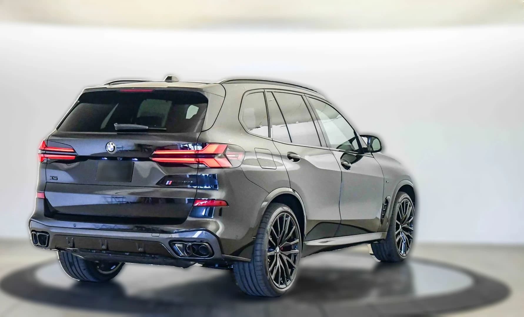 BMW X5 M60i Sports Activity Vehicle 2026 — side view