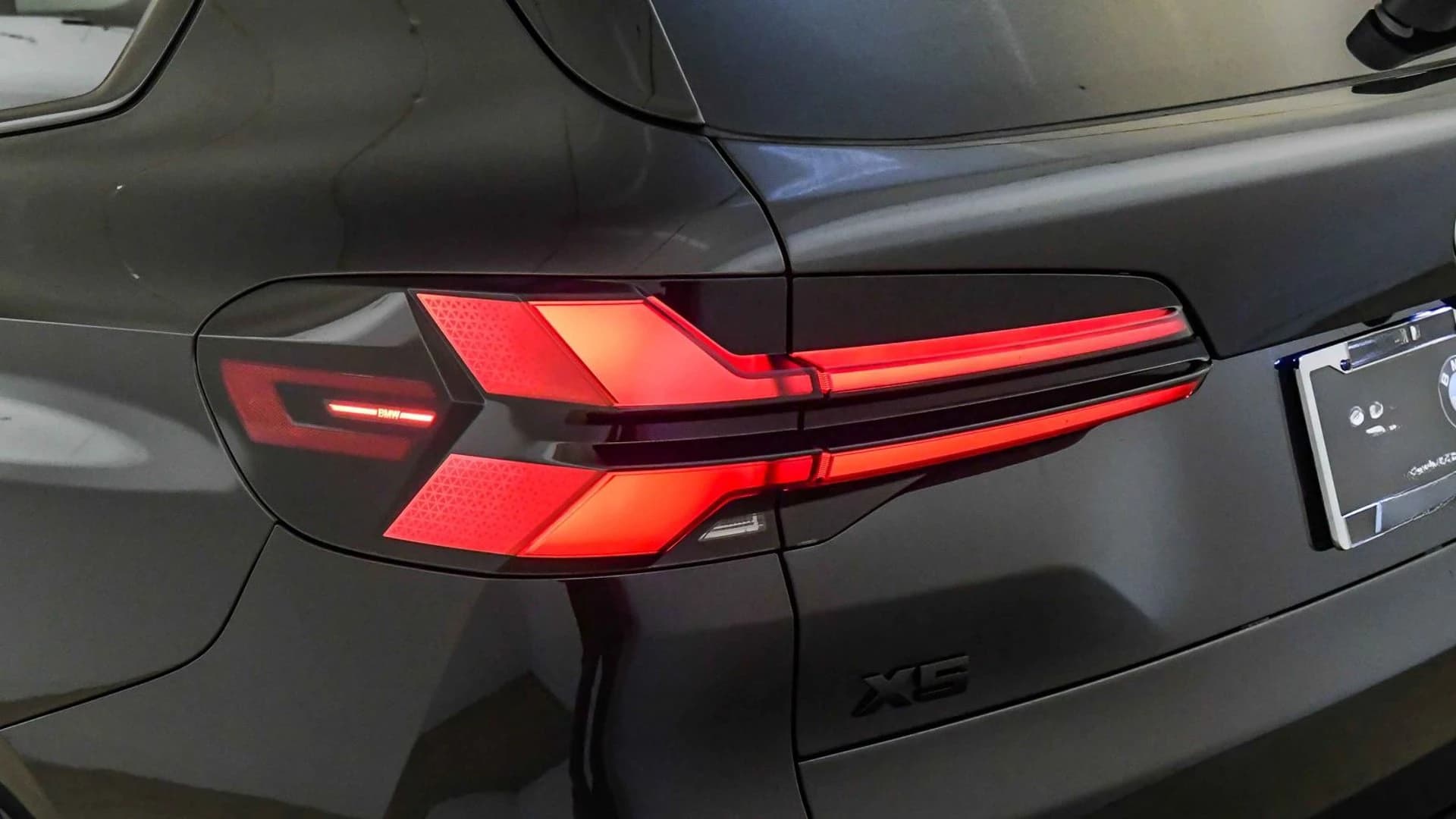 BMW X5 M60i Sports Activity Vehicle 2026 — side view
