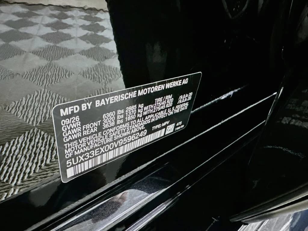 BMW X6 xDrive40i Sports Activity Coupe 2027 — side view
