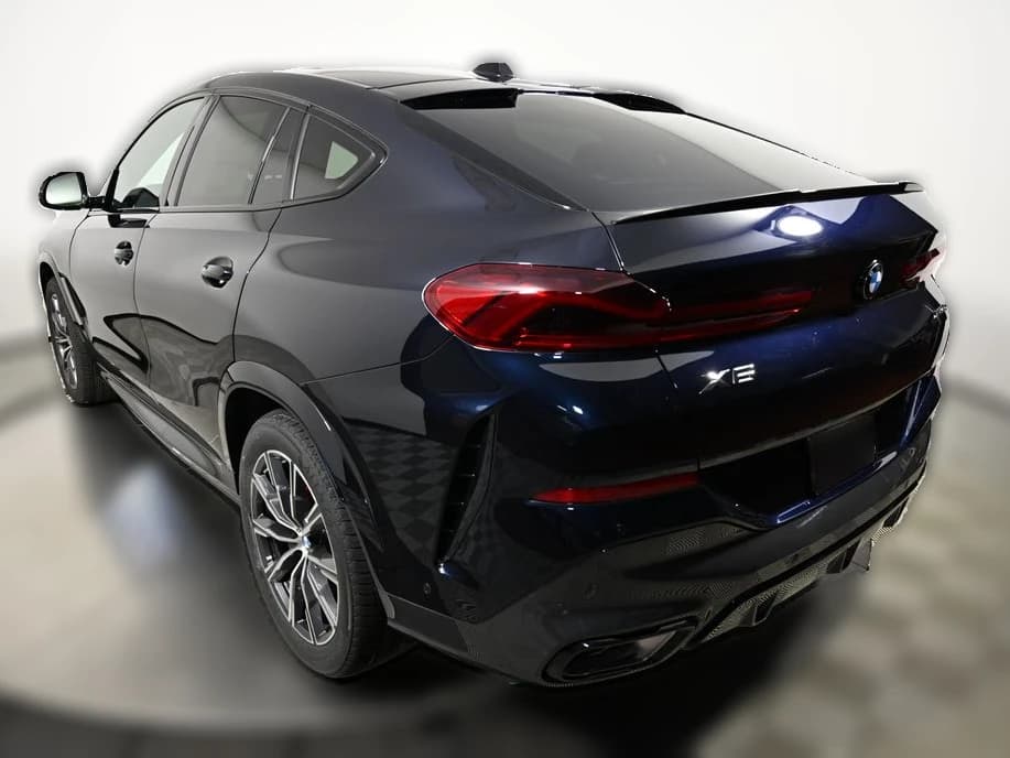 BMW X6 xDrive40i Sports Activity Coupe 2027 — side view