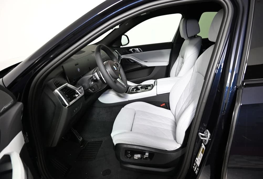 BMW X6 xDrive40i Sports Activity Coupe 2027 — side view