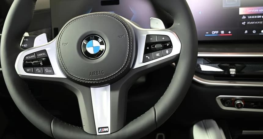 BMW X6 xDrive40i Sports Activity Coupe 2027 — side view