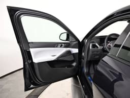 BMW X6 xDrive40i Sports Activity Coupe 2027 — side view