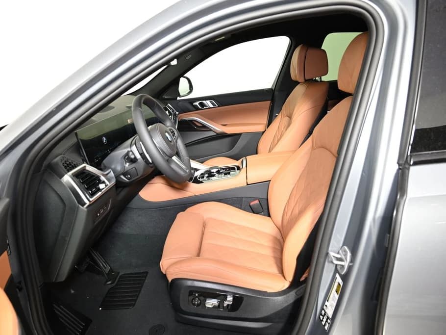BMW X6 xDrive40i Sports Activity Coupe 2027 — side view