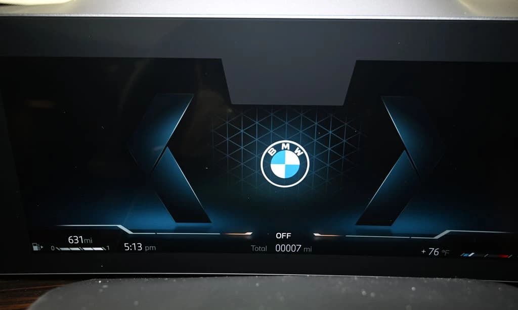 BMW X6 xDrive40i Sports Activity Coupe 2027 — side view