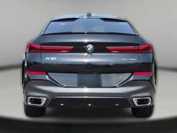BMW X6 xDrive40i Sports Activity Coupe 2027 — side view