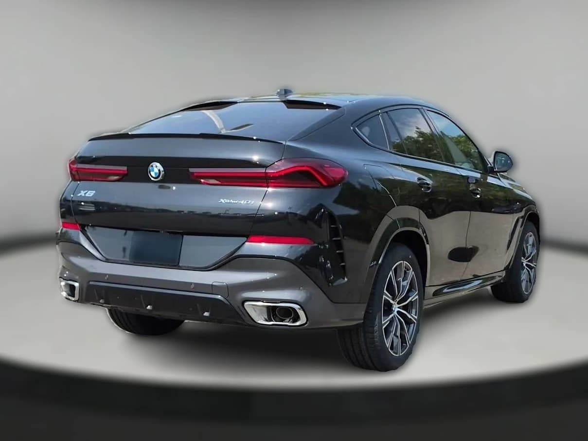 BMW X6 xDrive40i Sports Activity Coupe 2027 — side view