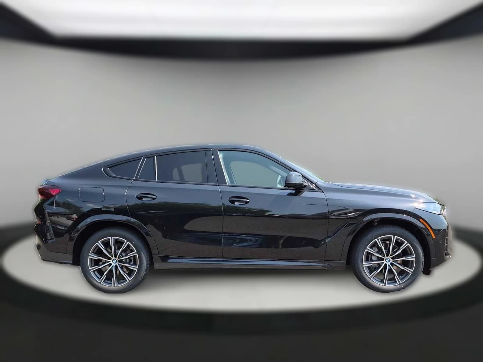 BMW X6 xDrive40i Sports Activity Coupe 2027 — side view
