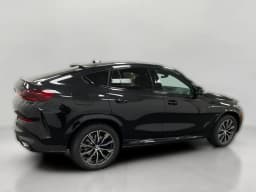 BMW X6 xDrive40i Sports Activity Coupe 2027 — side view