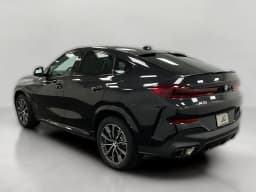BMW X6 xDrive40i Sports Activity Coupe 2027 — side view