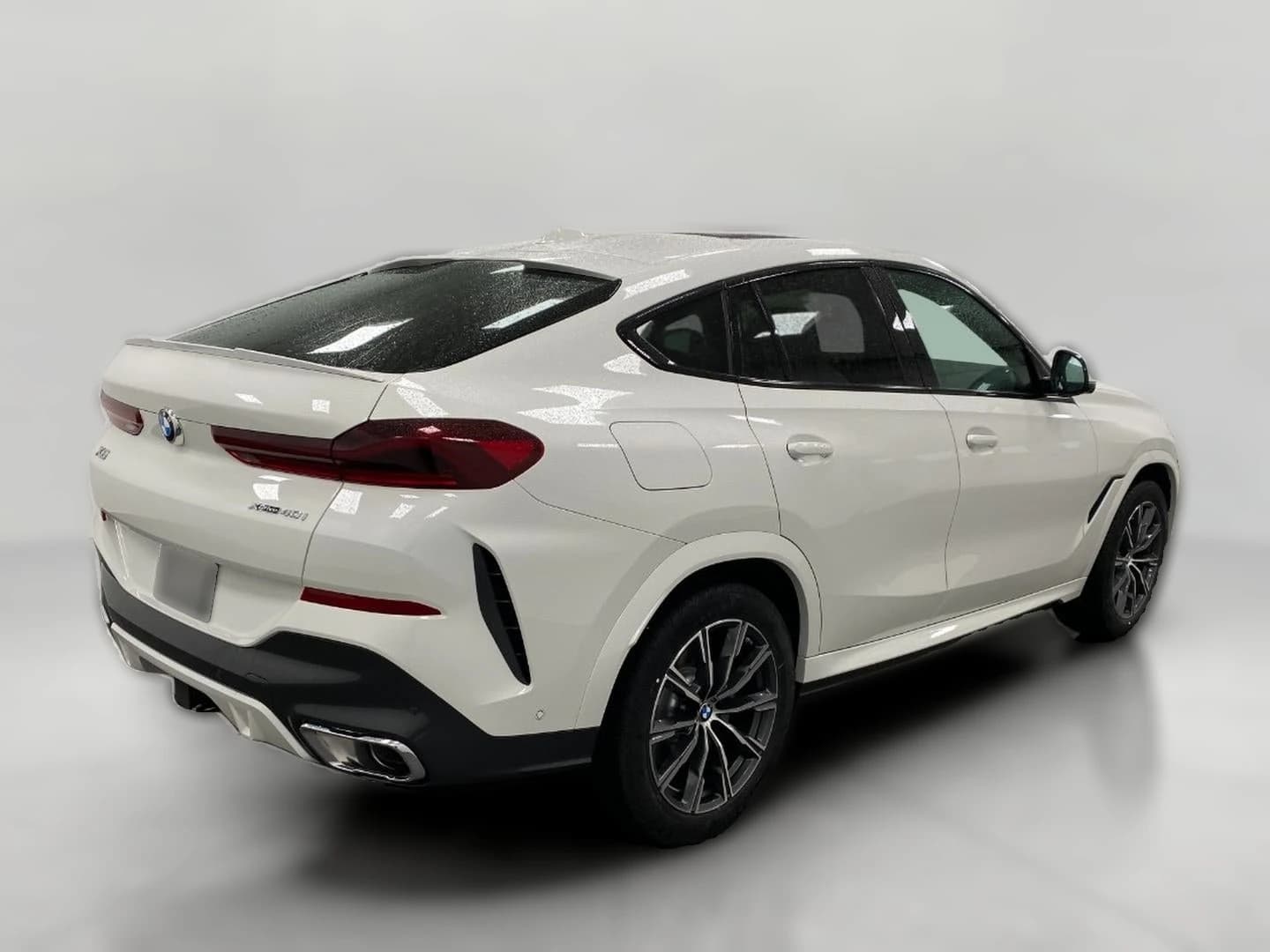 BMW X6 xDrive40i Sports Activity Coupe 2026 — side view