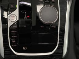 BMW X6 xDrive40i Sports Activity Coupe 2026 — side view