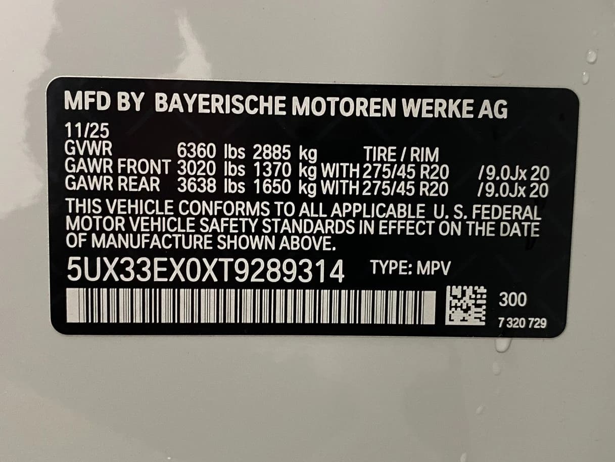 BMW X6 xDrive40i Sports Activity Coupe 2026 — side view