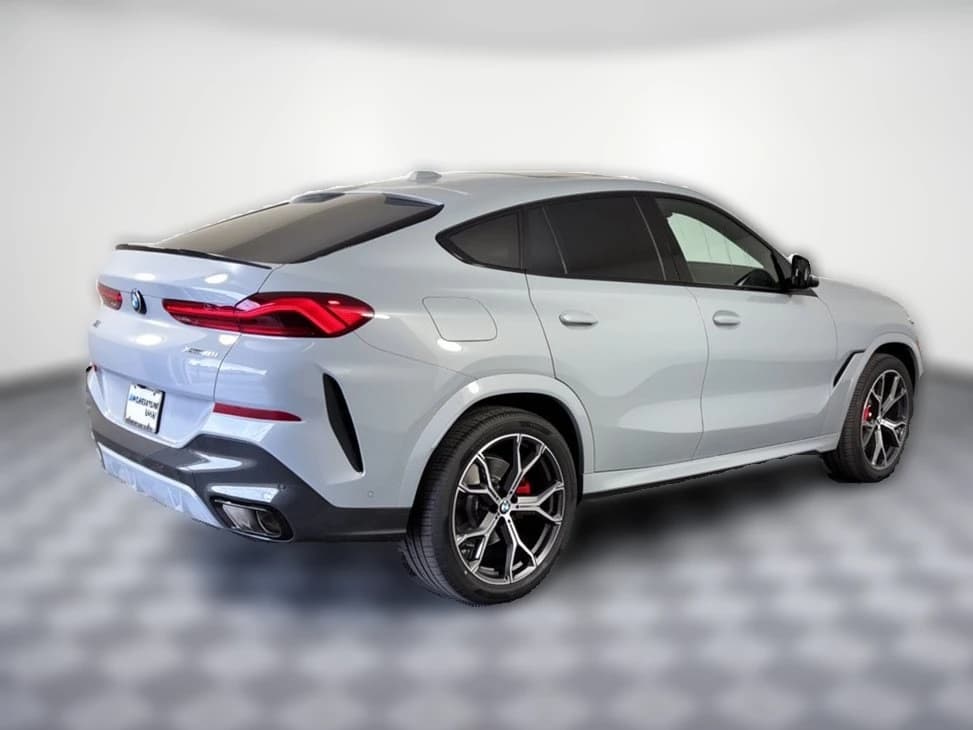 BMW X6 xDrive40i Sports Activity Coupe 2027 — side view