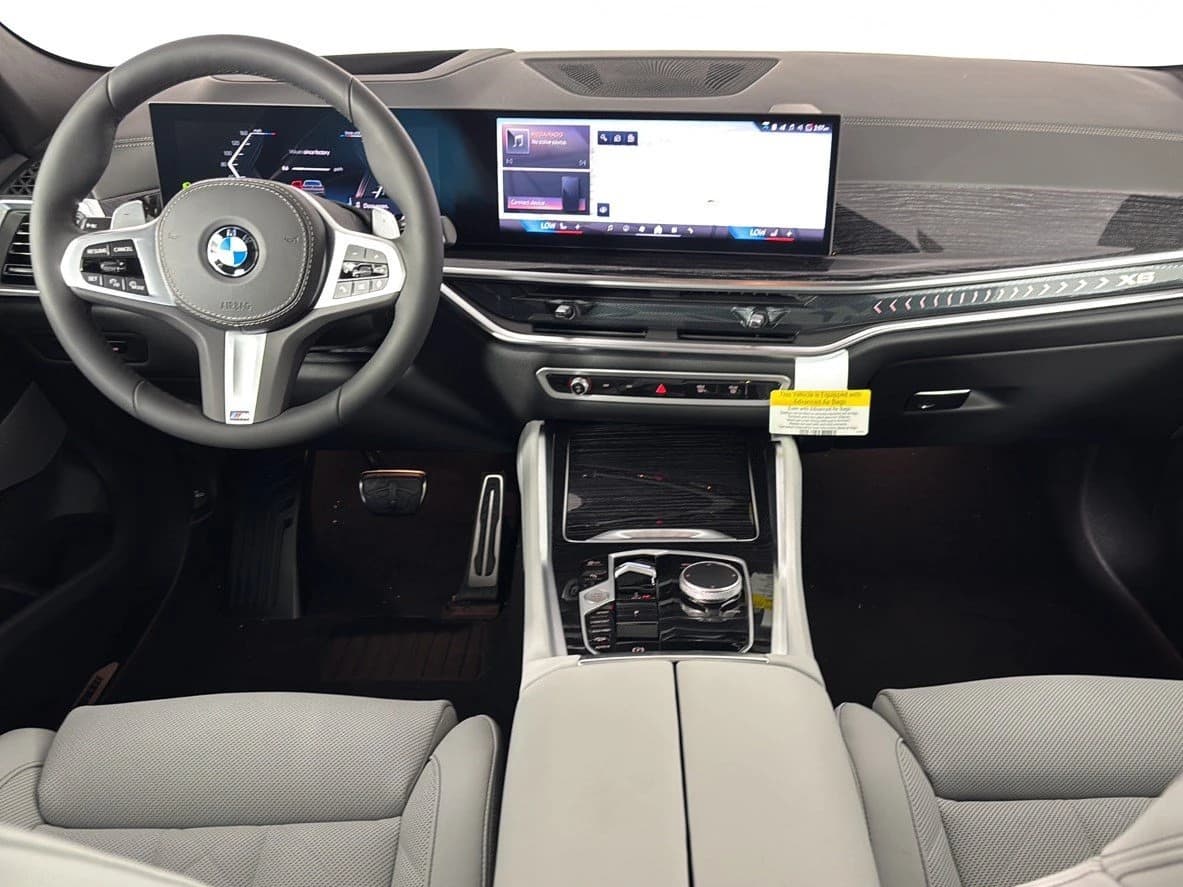 BMW X6 xDrive40i Sports Activity Coupe 2027 — side view