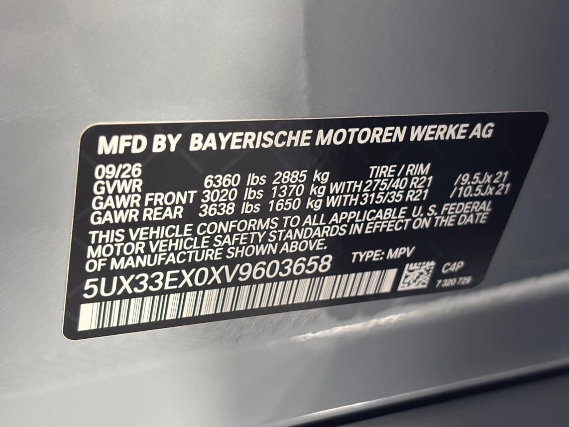 BMW X6 xDrive40i Sports Activity Coupe 2027 — side view