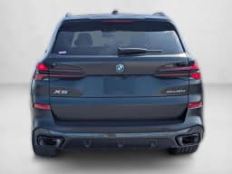 BMW X5 xDrive50e Plug-In Hybrid 2026 — side view