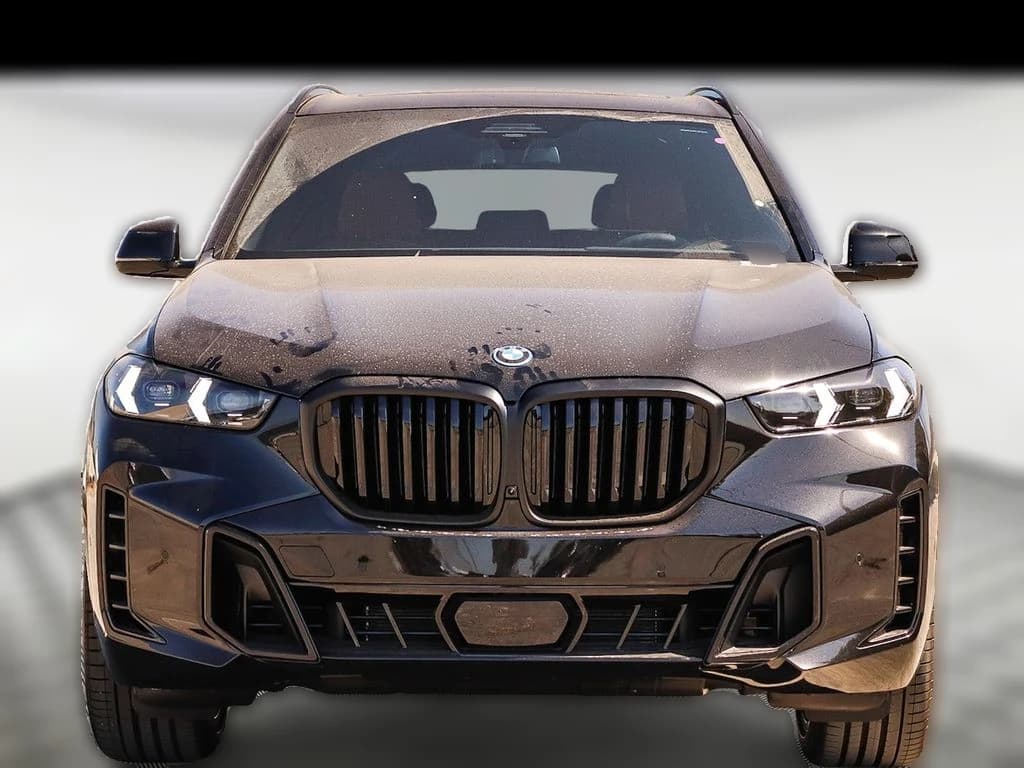 BMW X5 xDrive50e Plug-In Hybrid 2026 — side view