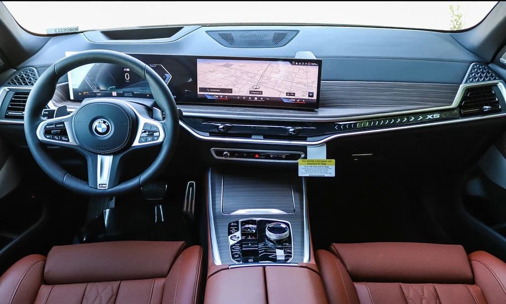 BMW X5 xDrive50e Plug-In Hybrid 2026 — side view