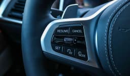 BMW X5 xDrive50e Plug-In Hybrid 2026 — side view