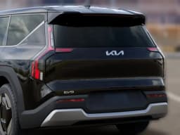 Kia EV9 Light Short Range RWD 2026 — side view