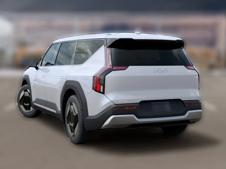 Kia EV9 Light Short Range RWD 2026 — side view