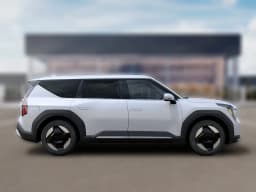 Kia EV9 Light Short Range RWD 2026 — side view