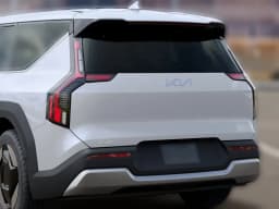 Kia EV9 Light Short Range RWD 2026 — side view